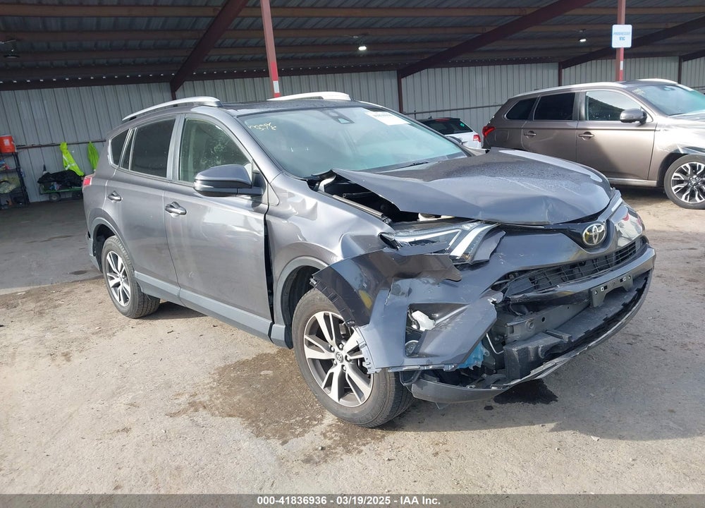 2018 TOYOTA RAV4 XLE VIN: JTMRFREVXJJ749074