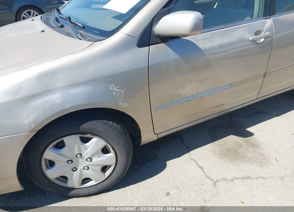 2004 TOYOTA COROLLA LE VIN: 1NXBR32E04Z333348