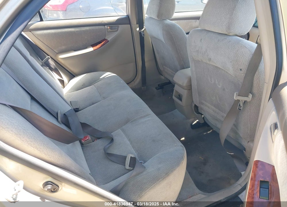 2004 TOYOTA COROLLA LE VIN: 1NXBR32E04Z333348