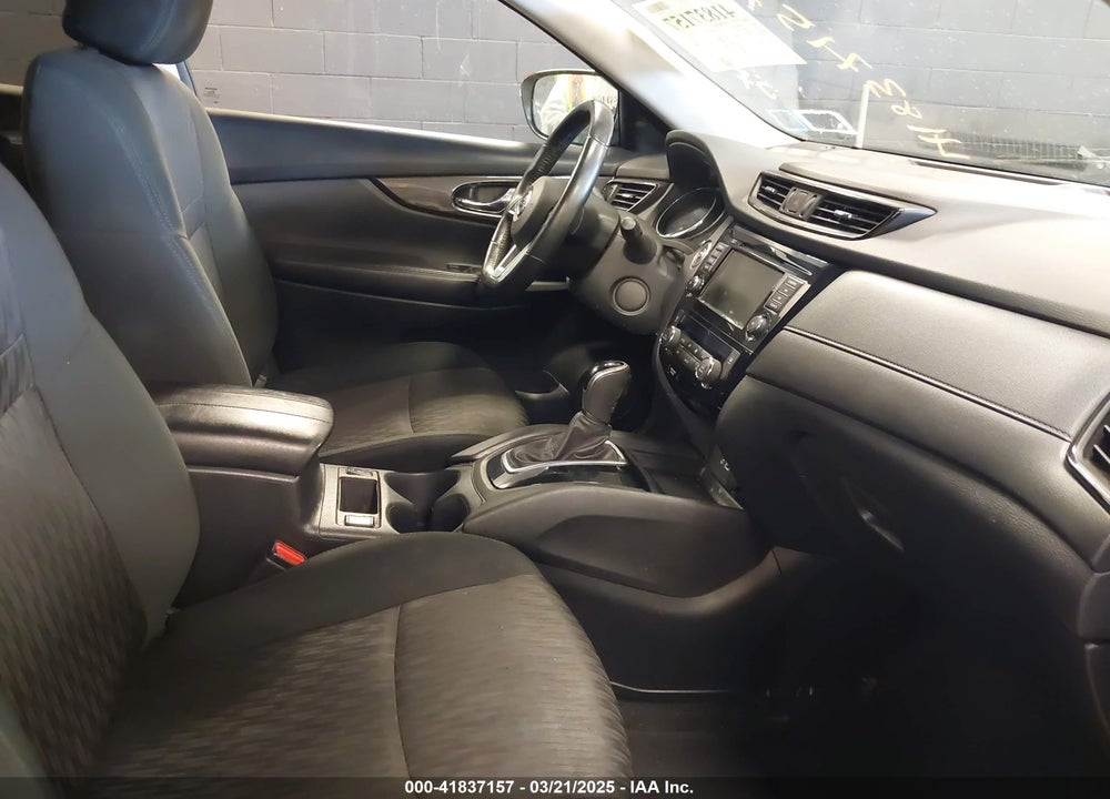 2019 NISSAN ROGUE VIN: 5N1AT2MV3KC746016