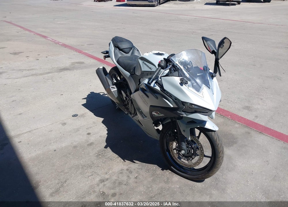 2025 KAWASAKI EX500 VIN: ML5EXGG16SDA53321