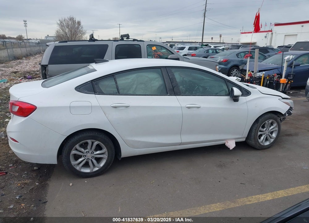 2019 CHEVROLET CRUZE LS VIN: 1G1BC5SM3K7153066