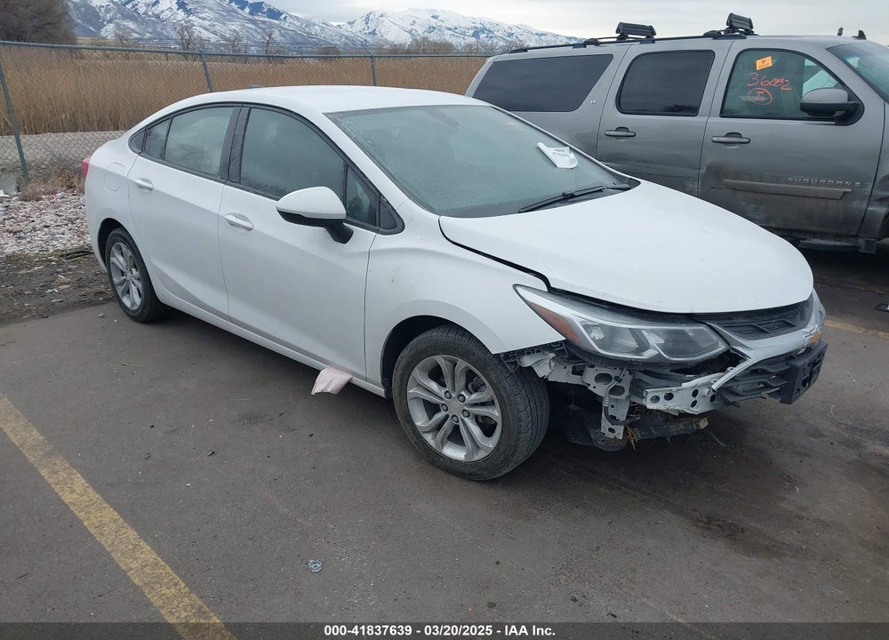 2019 CHEVROLET CRUZE LS VIN: 1G1BC5SM3K7153066