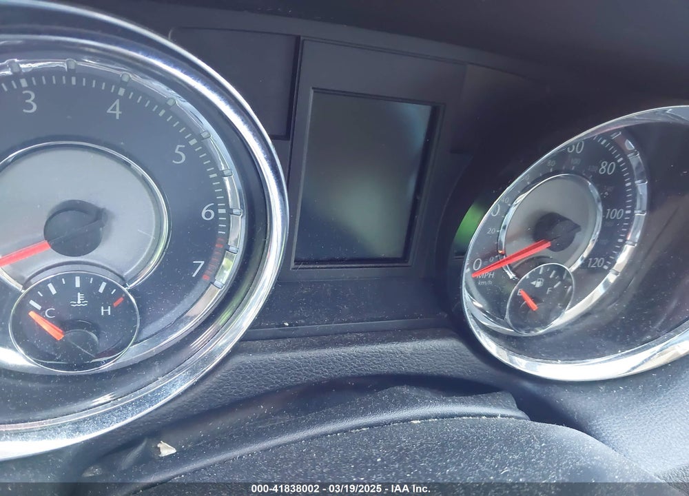 2015 CHRYSLER TOWN & COUNTRY VIN: 2C4RC1BG4FR561900