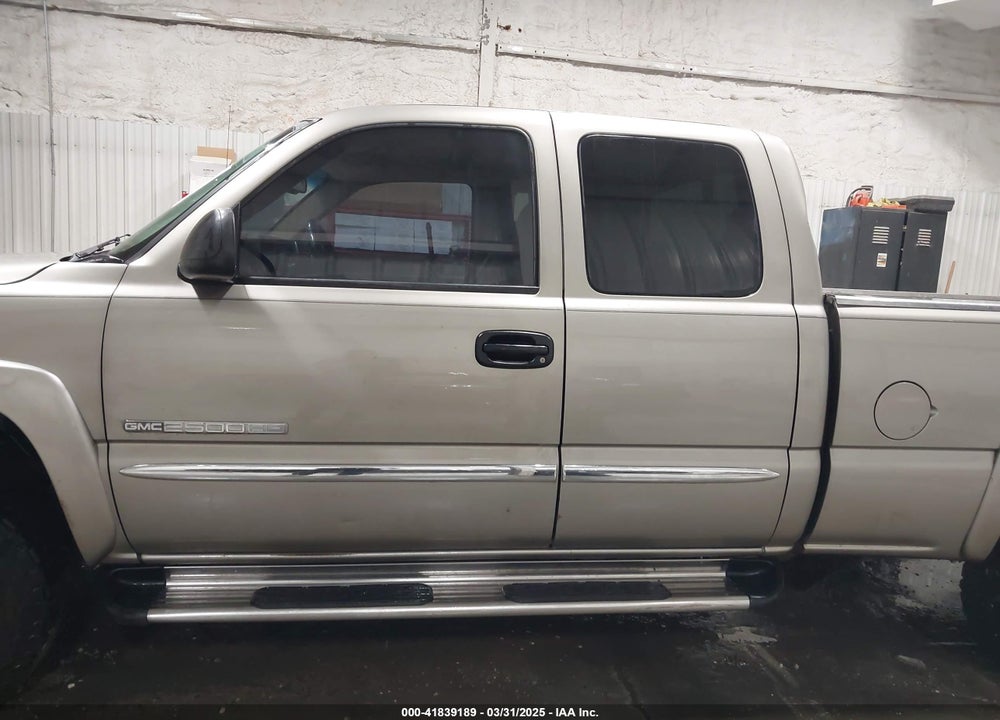 2003 CHEVROLET SILVERADO K2500 HEAVY DUTY VIN: 1GCHK29G43E157174