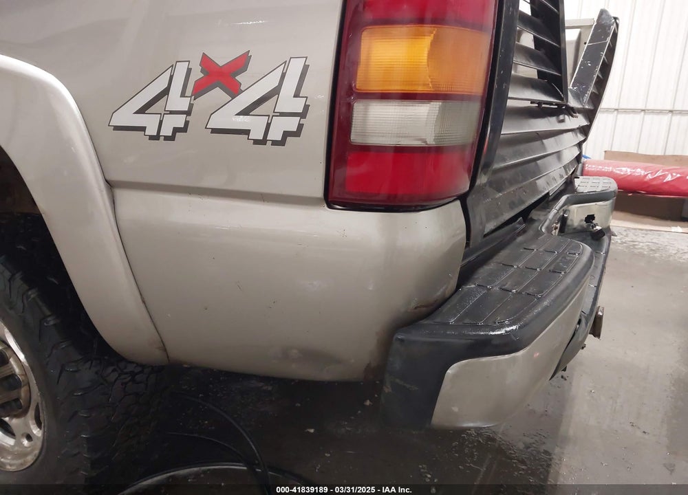 2003 CHEVROLET SILVERADO K2500 HEAVY DUTY VIN: 1GCHK29G43E157174