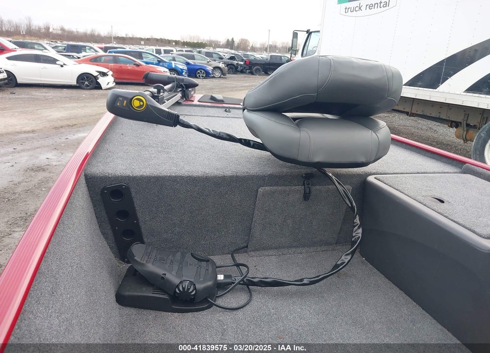 2024 TRACKER BASS TRACKER VIN: BUJ75818D424