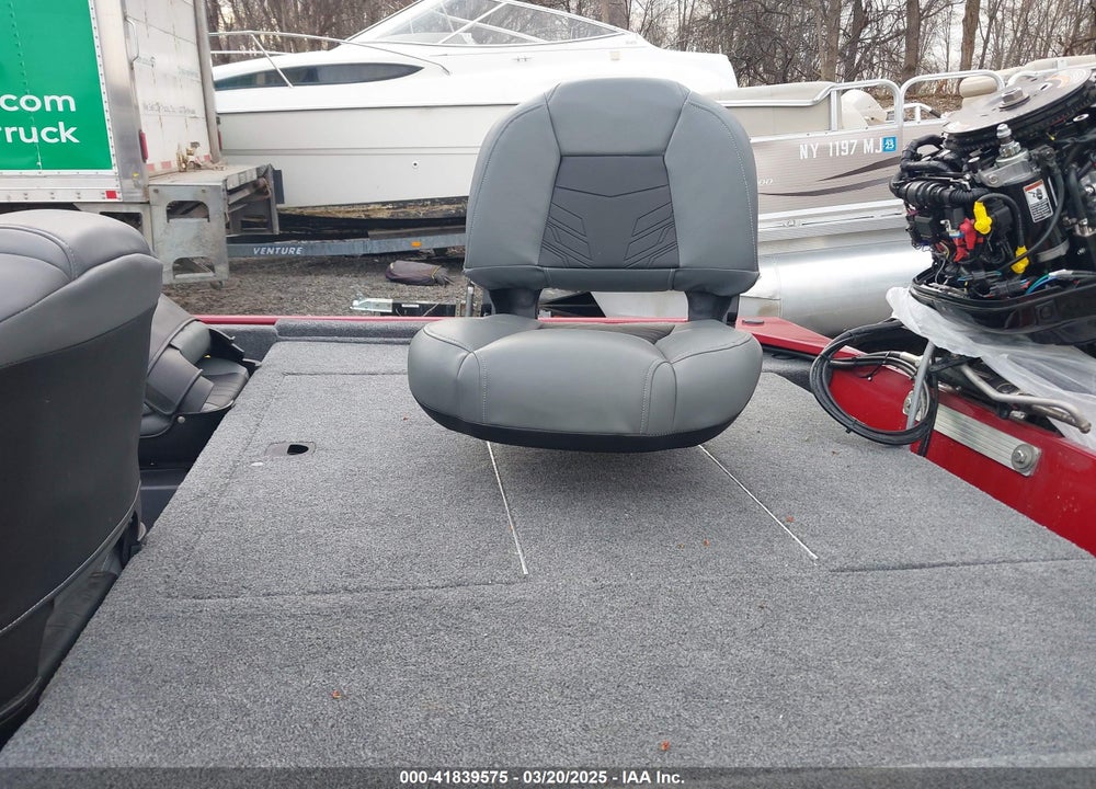 2024 TRACKER BASS TRACKER VIN: BUJ75818D424