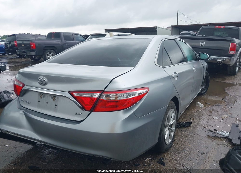 2017 TOYOTA CAMRY LE VIN: 4T1BF1FK3HU752233