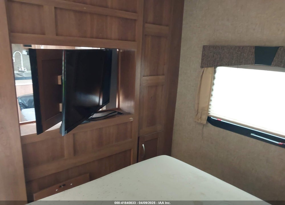 2015 COACH APEX VIN: 5ZT2CXVB3FA005679