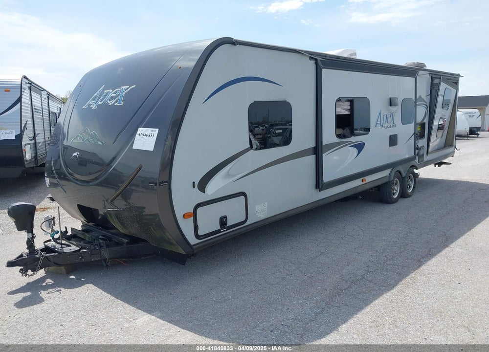 2015 COACH APEX VIN: 5ZT2CXVB3FA005679