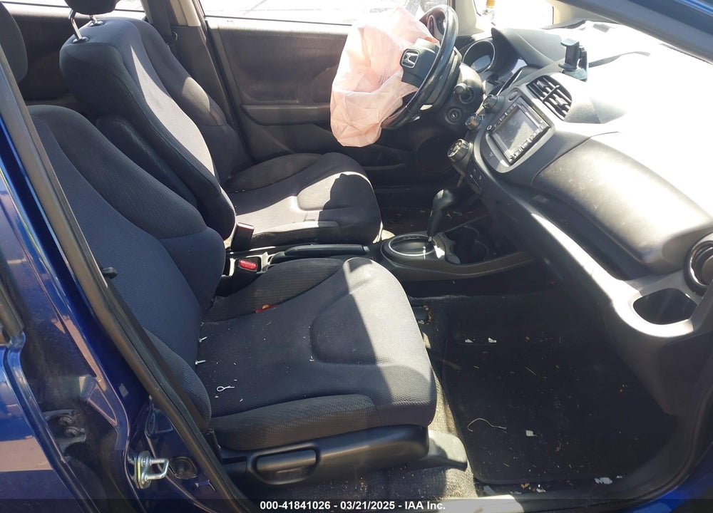 2013 HONDA FIT VIN: JHMGE8H66DC024961