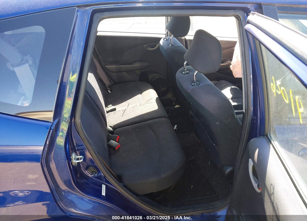2013 HONDA FIT VIN: JHMGE8H66DC024961