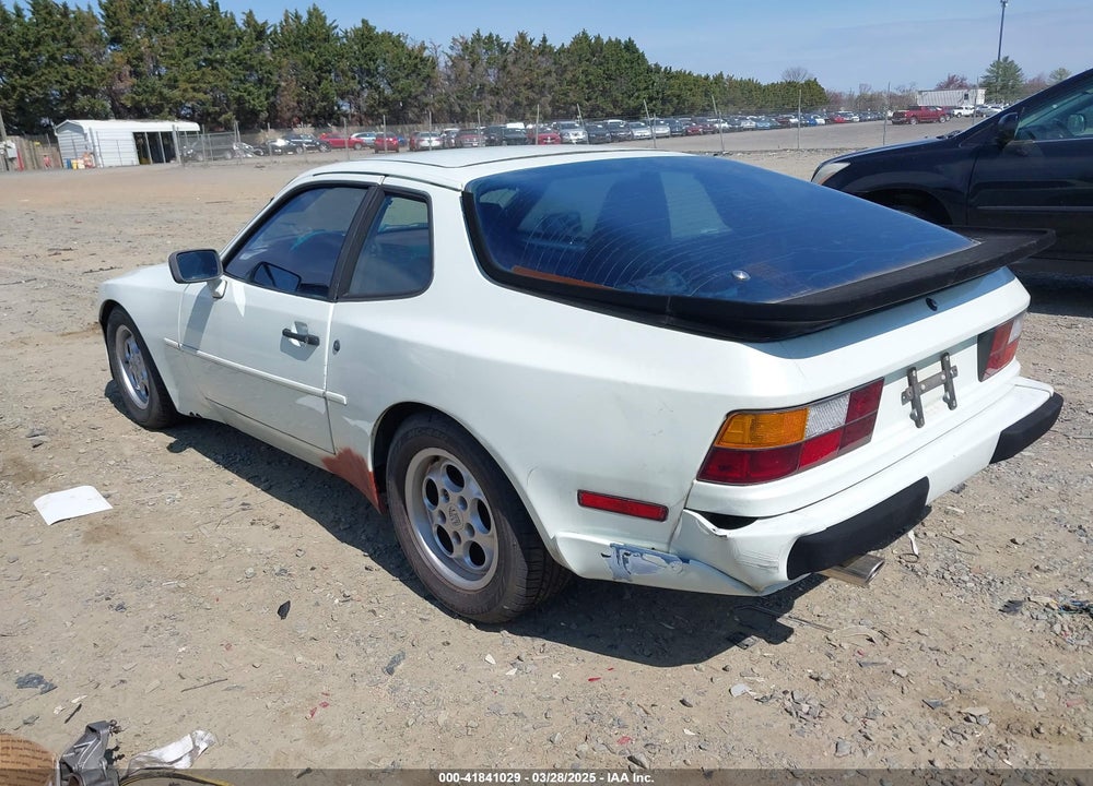 1985 PORSCHE 944 VIN: WP0AA0949FN455352