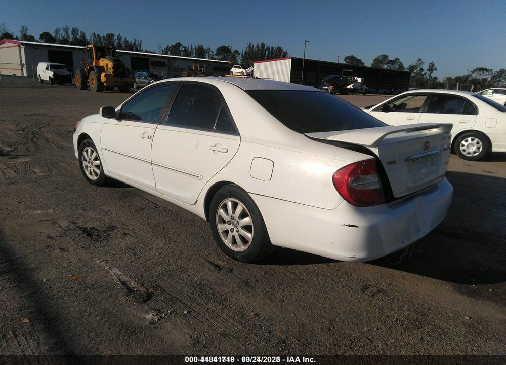 2004 TOYOTA CAMRY XLE VIN: 4T1BE32K74U326169