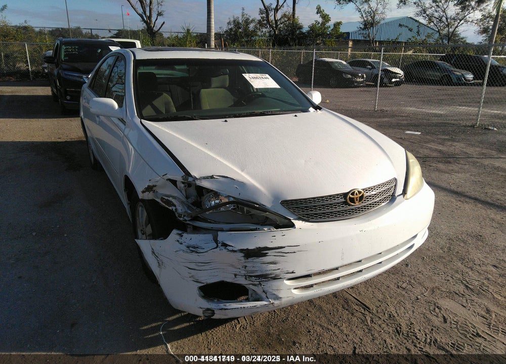 2004 TOYOTA CAMRY XLE VIN: 4T1BE32K74U326169