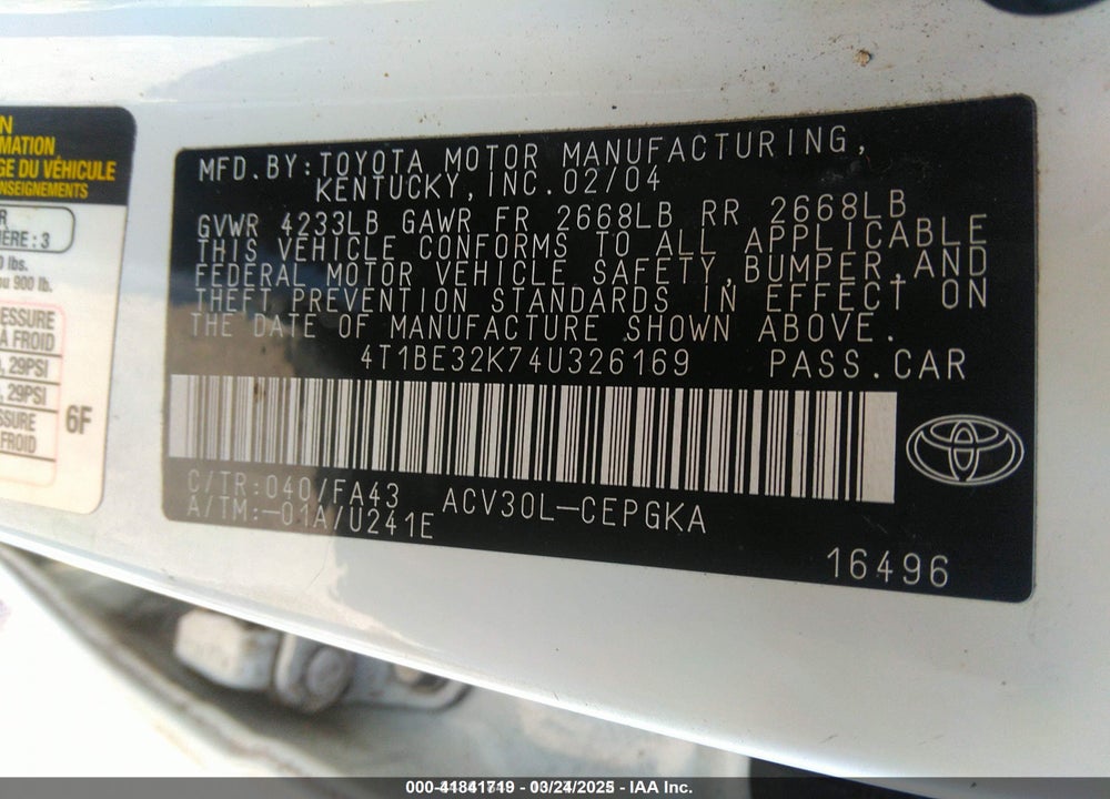 2004 TOYOTA CAMRY XLE VIN: 4T1BE32K74U326169