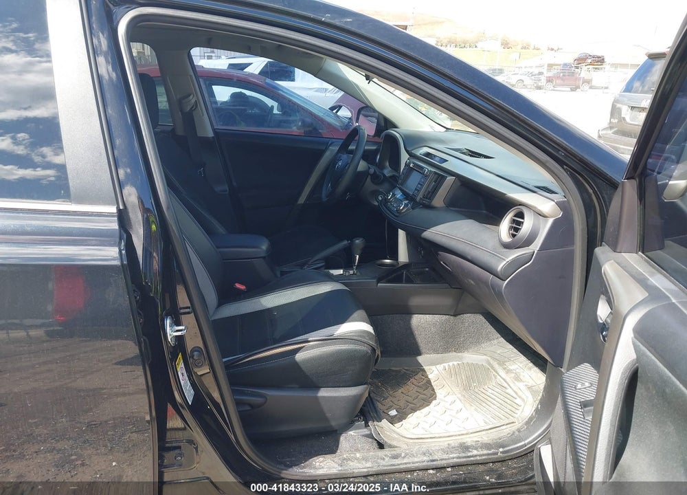 2015 TOYOTA RAV4 VIN: 2T3WFREV9FW172310