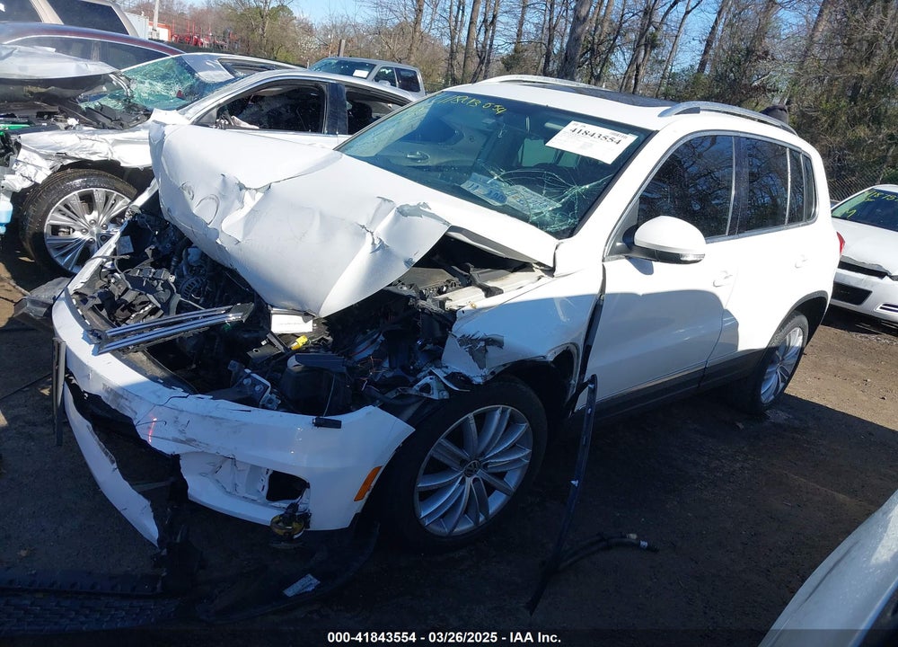 2014 VOLKSWAGEN TIGUAN VIN: WVGBV3AX5EW535459
