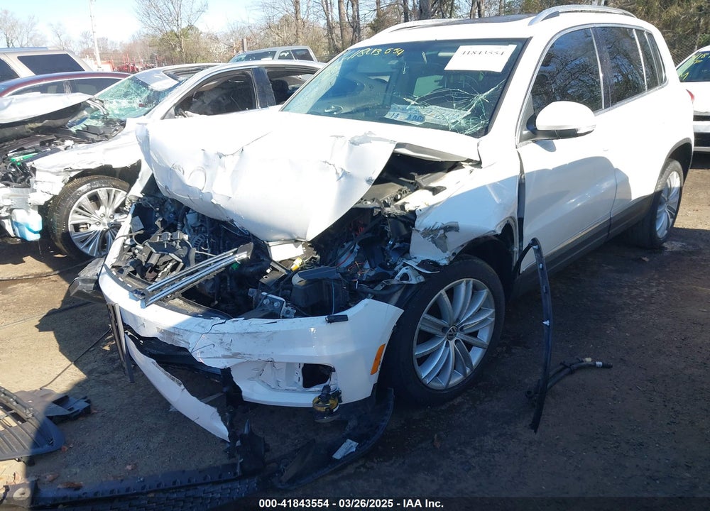 2014 VOLKSWAGEN TIGUAN VIN: WVGBV3AX5EW535459