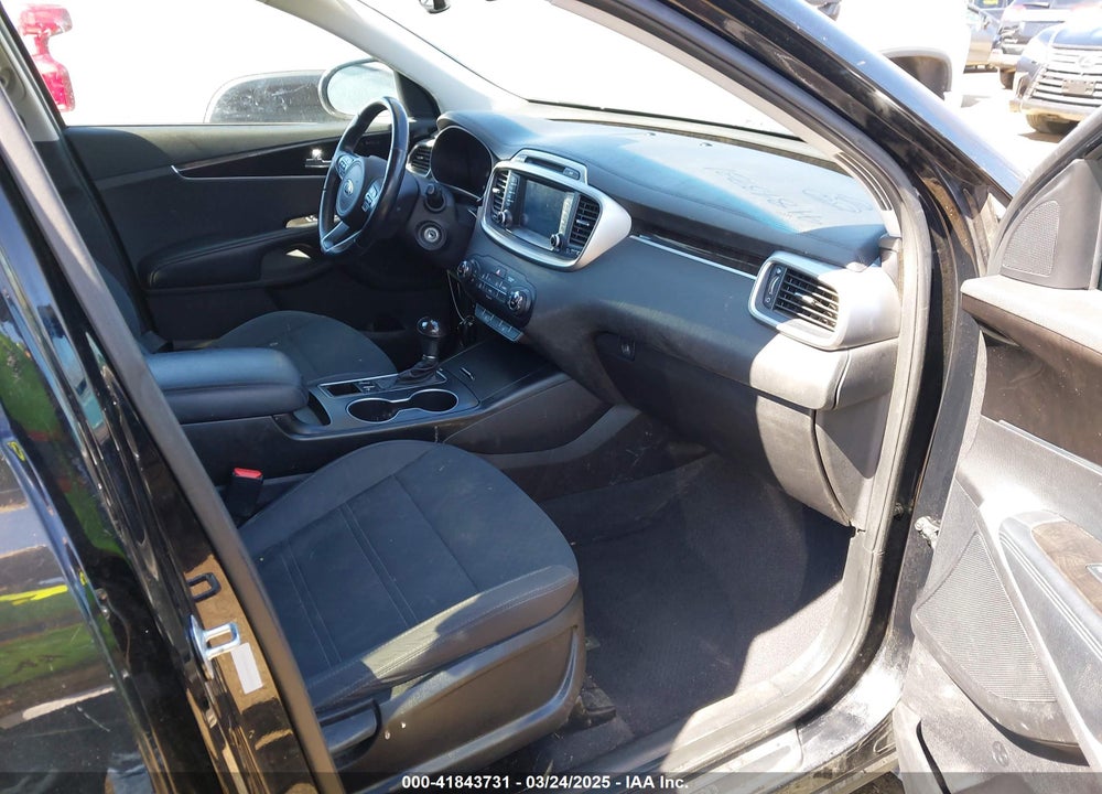 2017 KIA SORENTO VIN: 5XYPG4A34HG254813