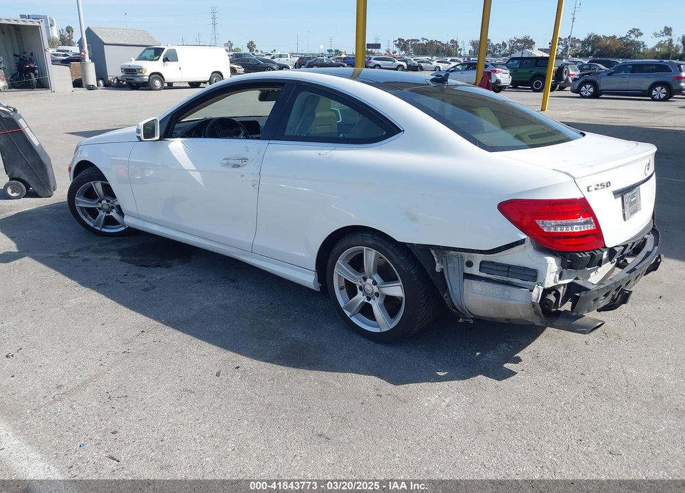 2015 MERCEDES-BENZ C 250 VIN: WDDGJ4HB5FG387742