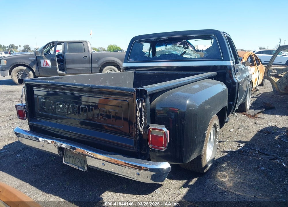 1981 CHEVROLET C10 VIN: 1GCDC14F8BZ100780