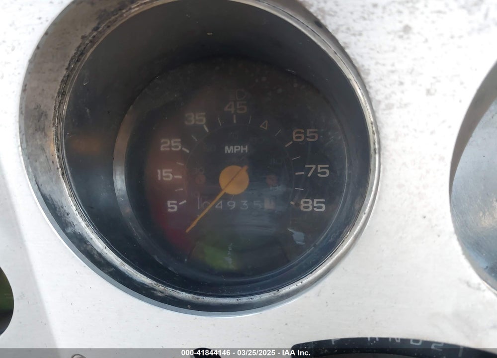 1981 CHEVROLET C10 VIN: 1GCDC14F8BZ100780