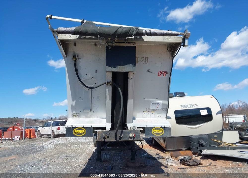 2003 EAST MANUFACTURING --- VIN: 1E1D2T3803RL32750