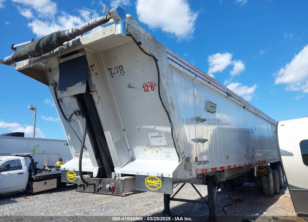 2003 EAST MANUFACTURING --- VIN: 1E1D2T3803RL32750