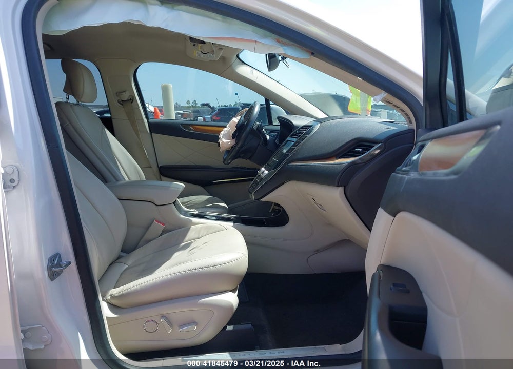 2018 LINCOLN MKC SELECT VIN: 5LMCJ2C95JUL04640