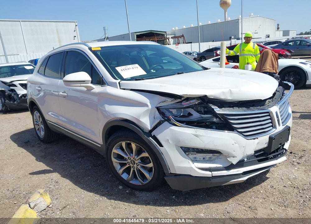 2018 LINCOLN MKC SELECT VIN: 5LMCJ2C95JUL04640