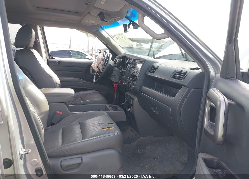 2010 HONDA RIDGELINE VIN: 5FPYK1F55AB011303