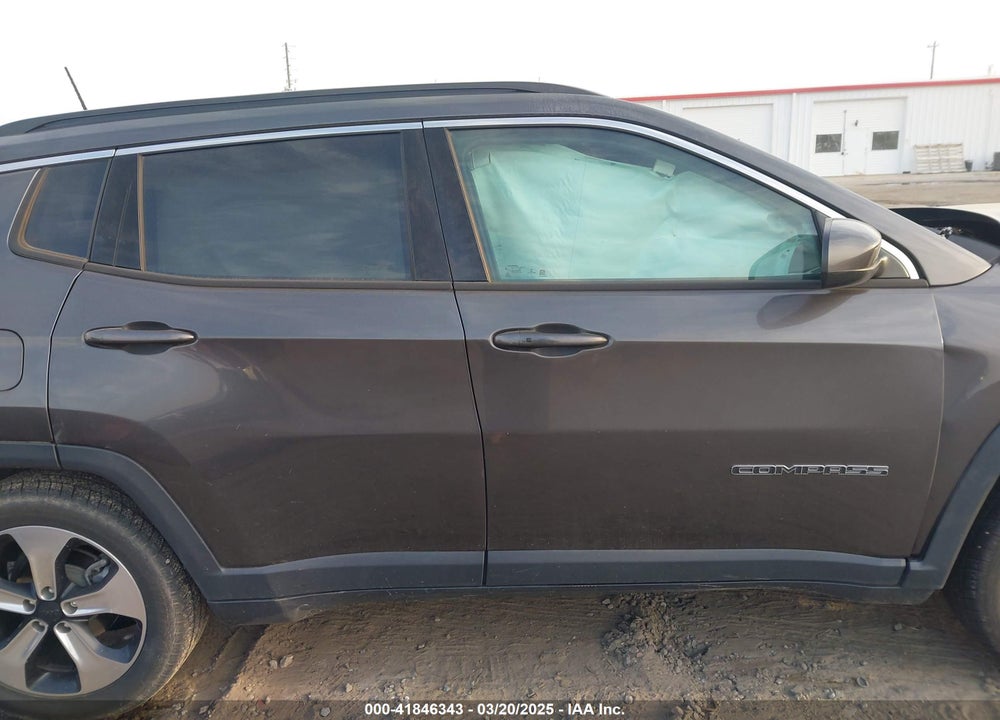 2018 JEEP COMPASS LATITUDE FWD VIN: 3C4NJCBB3JT182137