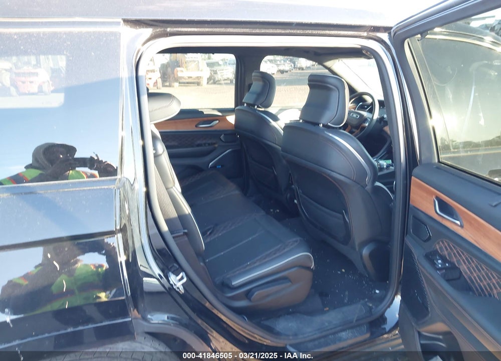 2023 JEEP GRAND CHEROKEE L VIN: 1C4RJKEGXP8713909