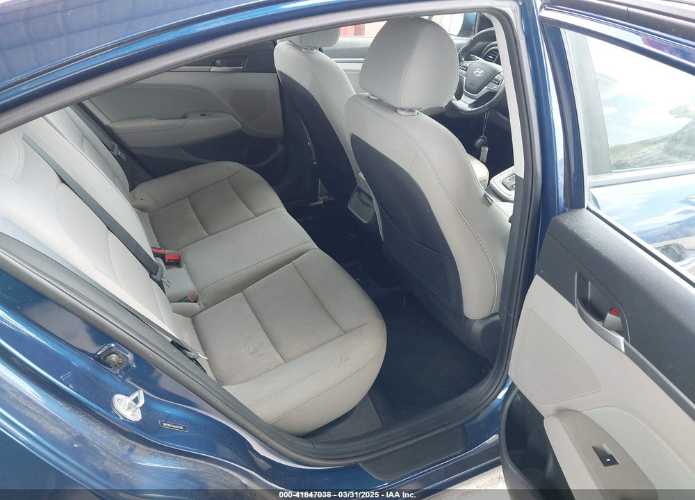 2018 HYUNDAI ELANTRA VIN: 5NPD84LFXJH281505