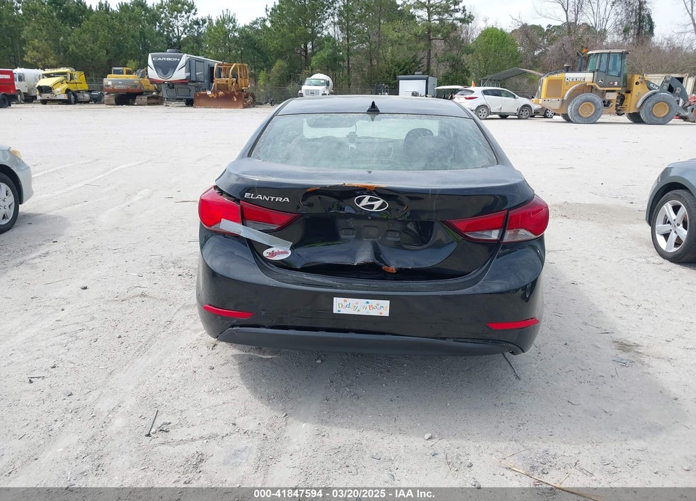2016 HYUNDAI ELANTRA VIN: 5NPDH4AE7GH715222