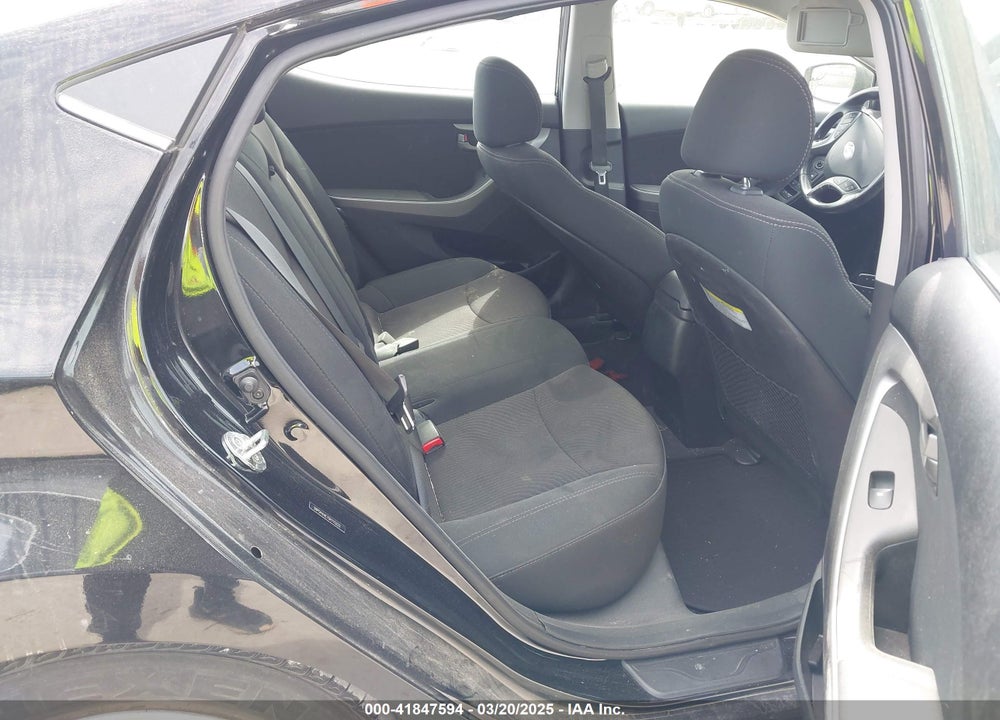2016 HYUNDAI ELANTRA VIN: 5NPDH4AE7GH715222