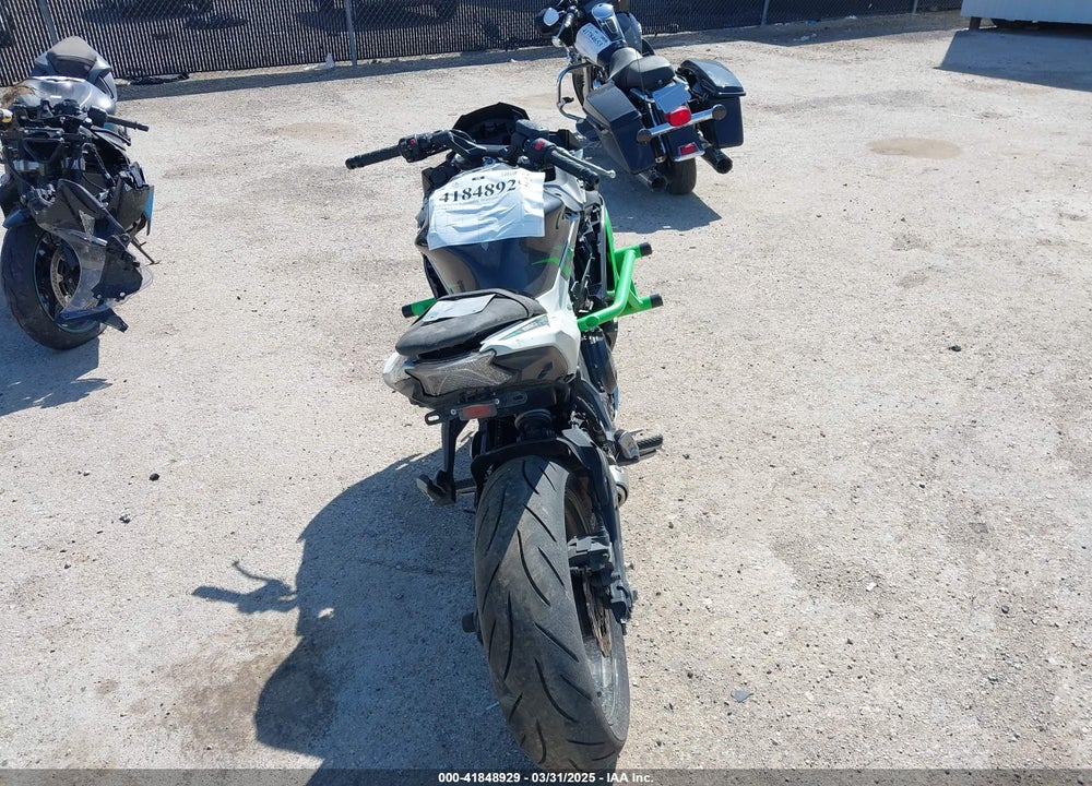 2022 KAWASAKI EX650 M VIN: ML5EXEM15NDA66977