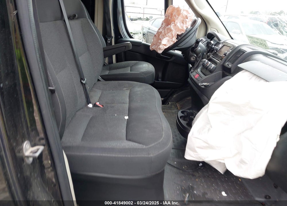 2018 RAM PROMASTER 2500 VIN: 3C6TRVDG8JE156777