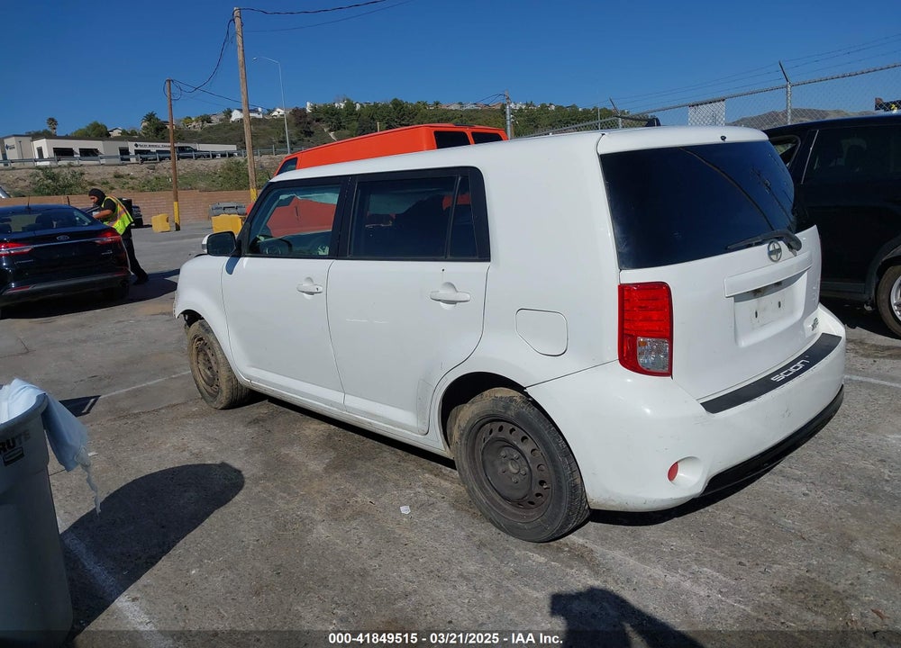 2015 SCION XB VIN: JTLZE4FE8FJ072011