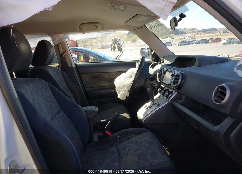 2015 SCION XB VIN: JTLZE4FE8FJ072011