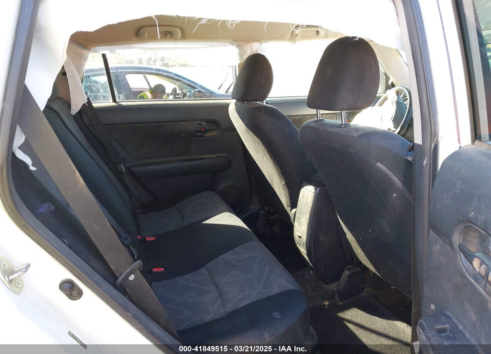 2015 SCION XB VIN: JTLZE4FE8FJ072011