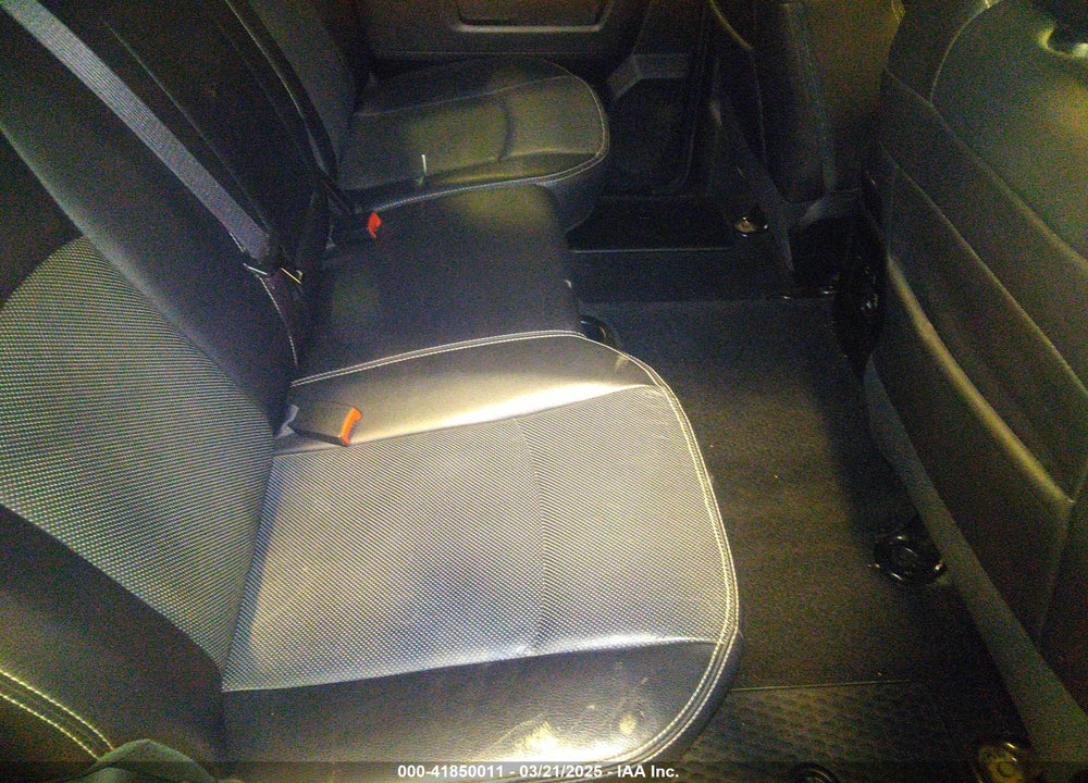2015 RAM 1500 VIN: 1C6RR7NT3FS600606