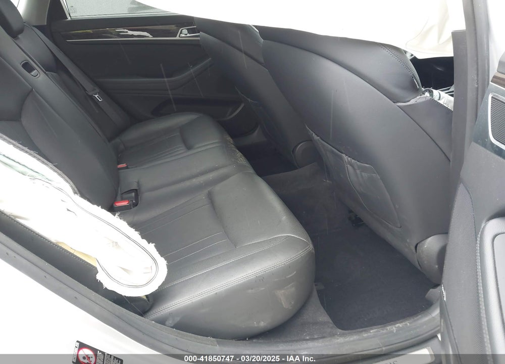 2016 HYUNDAI GENESIS VIN: KMHGN4JE8GU138496