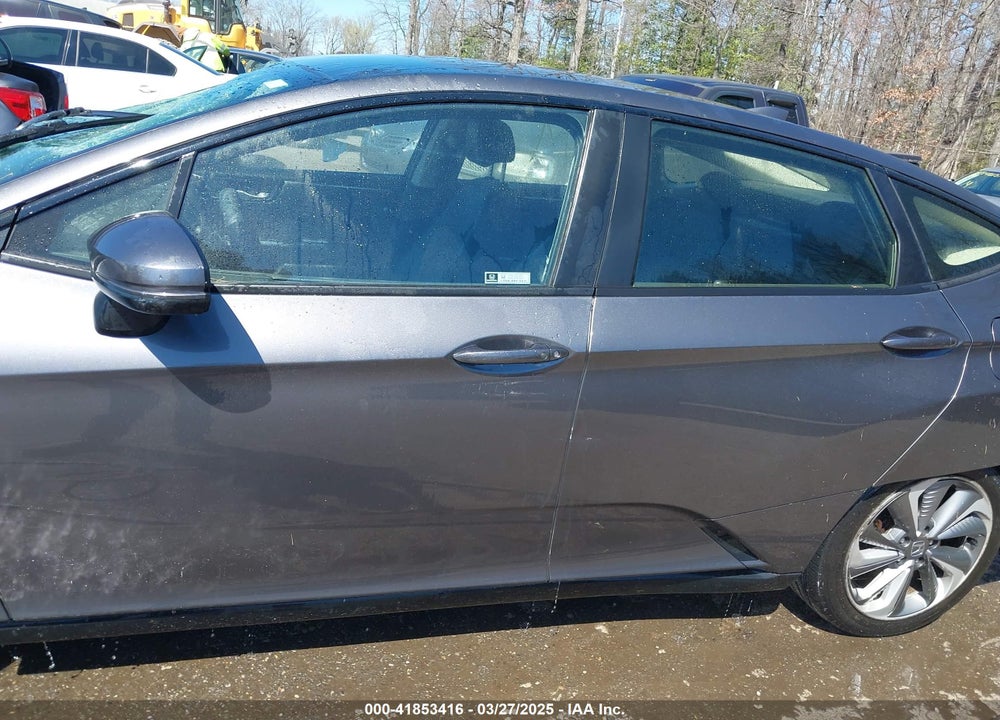2018 HONDA CLARITY PLUG-IN HYBRID VIN: JHMZC5F10JC019464