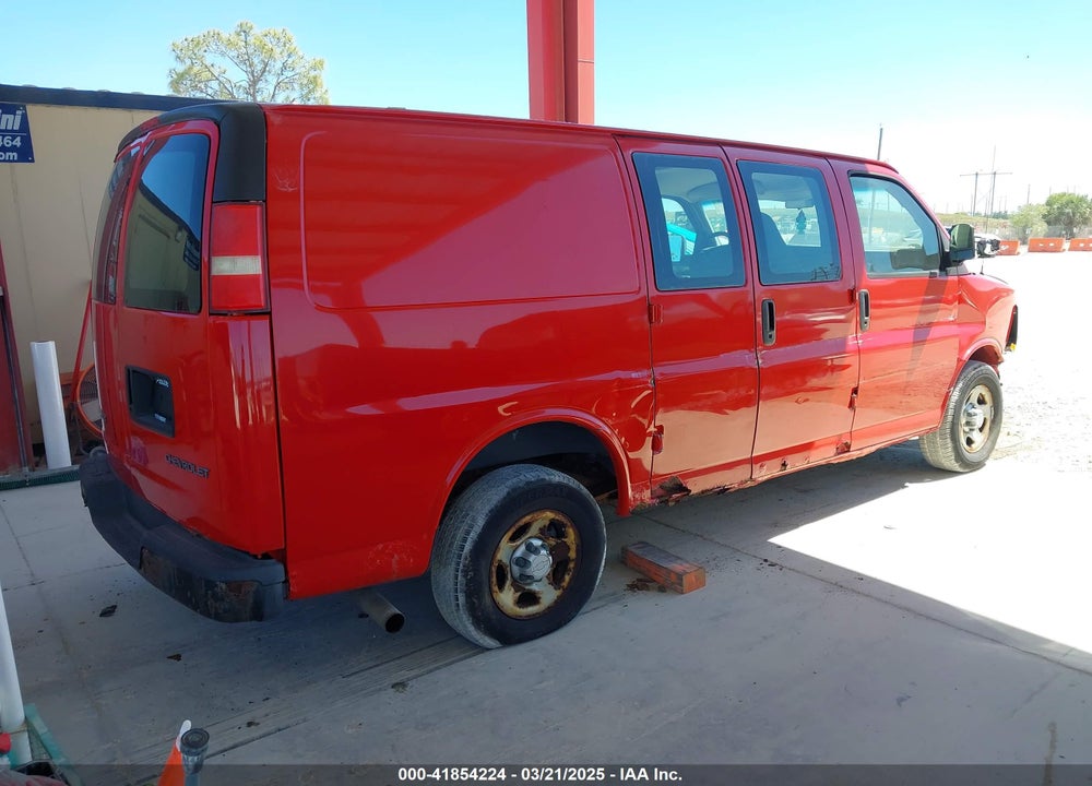 2006 CHEVROLET EXPRESS CARGO VAN WORK VAN VIN: 1GCFG15X661185045