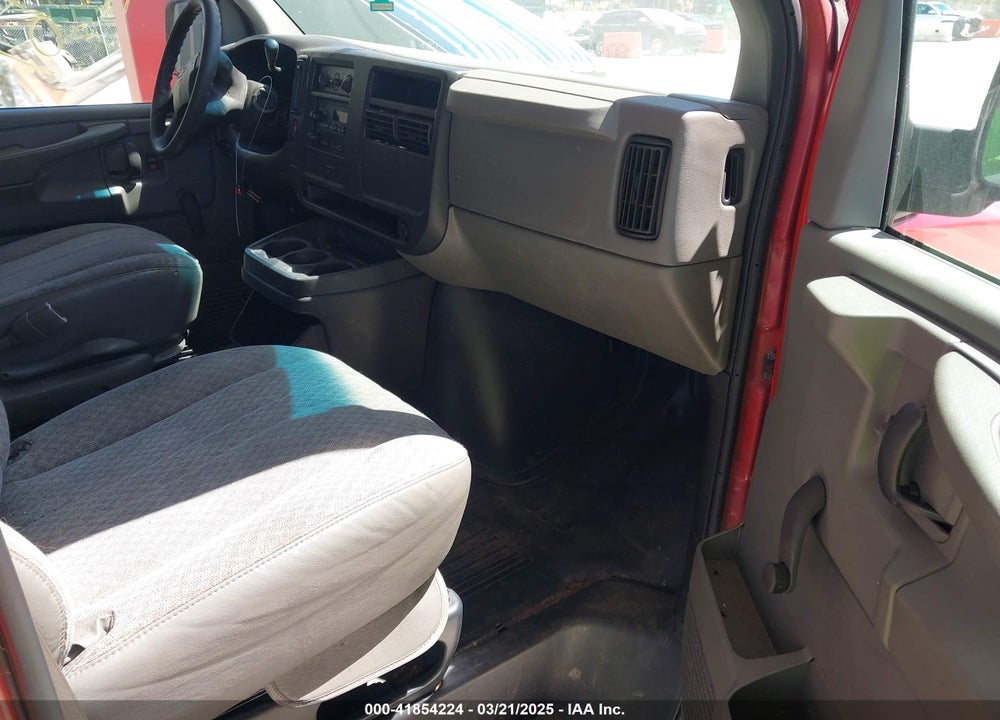 2006 CHEVROLET EXPRESS CARGO VAN WORK VAN VIN: 1GCFG15X661185045