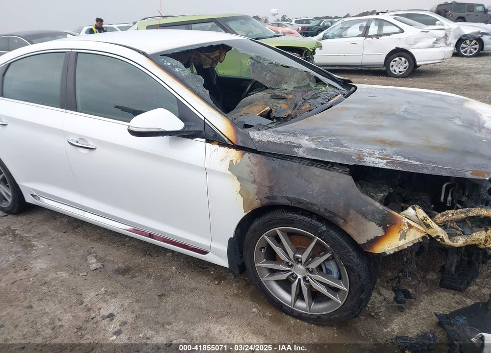 2015 HYUNDAI SONATA VIN: 5NPE34AB6FH188698