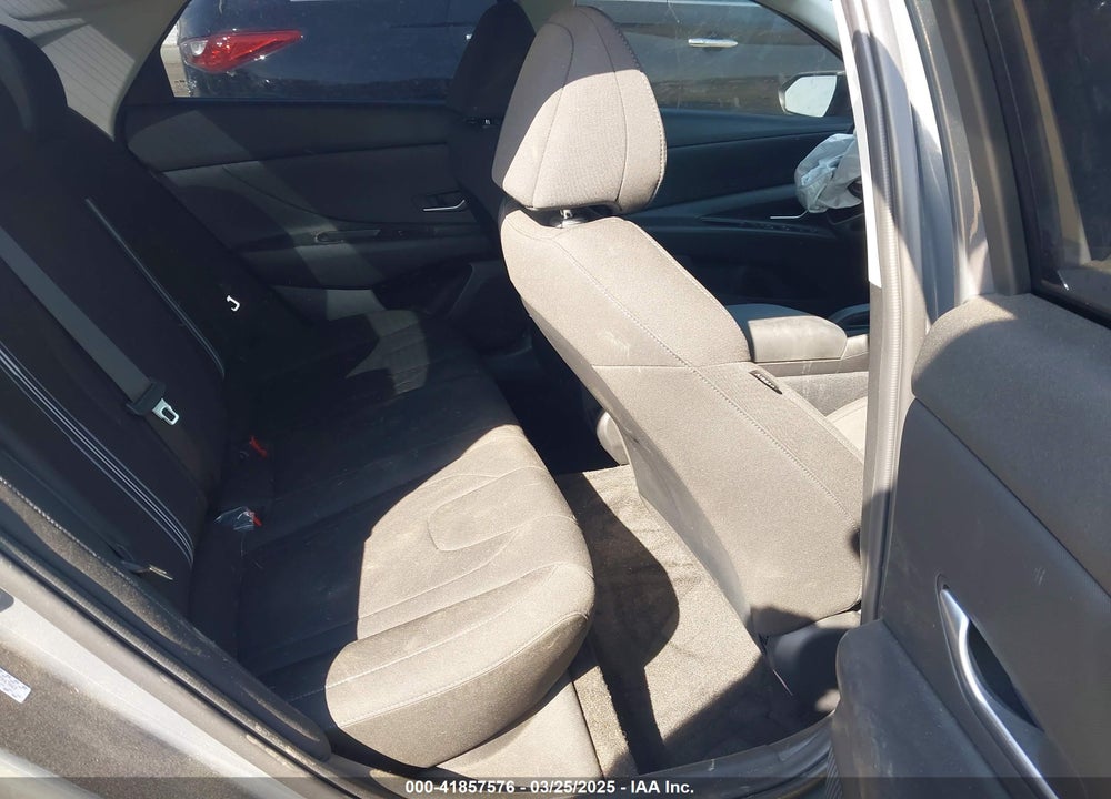2024 HYUNDAI ELANTRA VIN: KMHLM4DG1RU755188